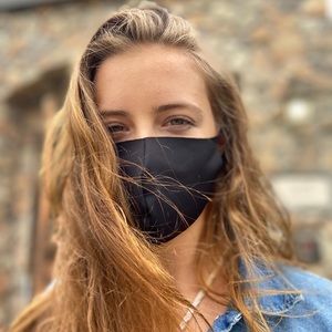 Meet your Posher, Leah